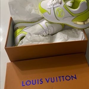 louis vuitton women sneaker size 38